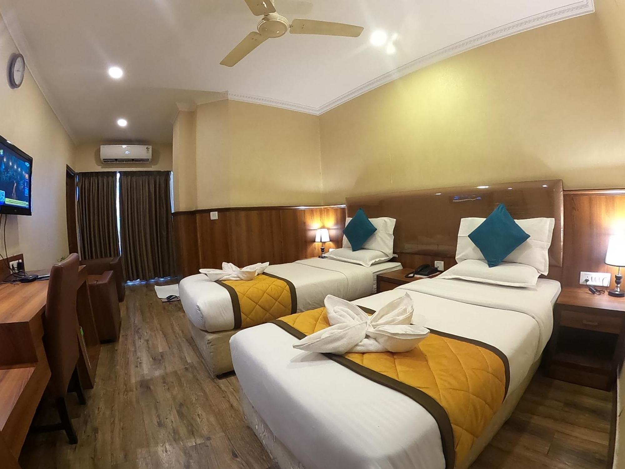Hotel Noor Empire International Kormangala Bangalore Exterior photo