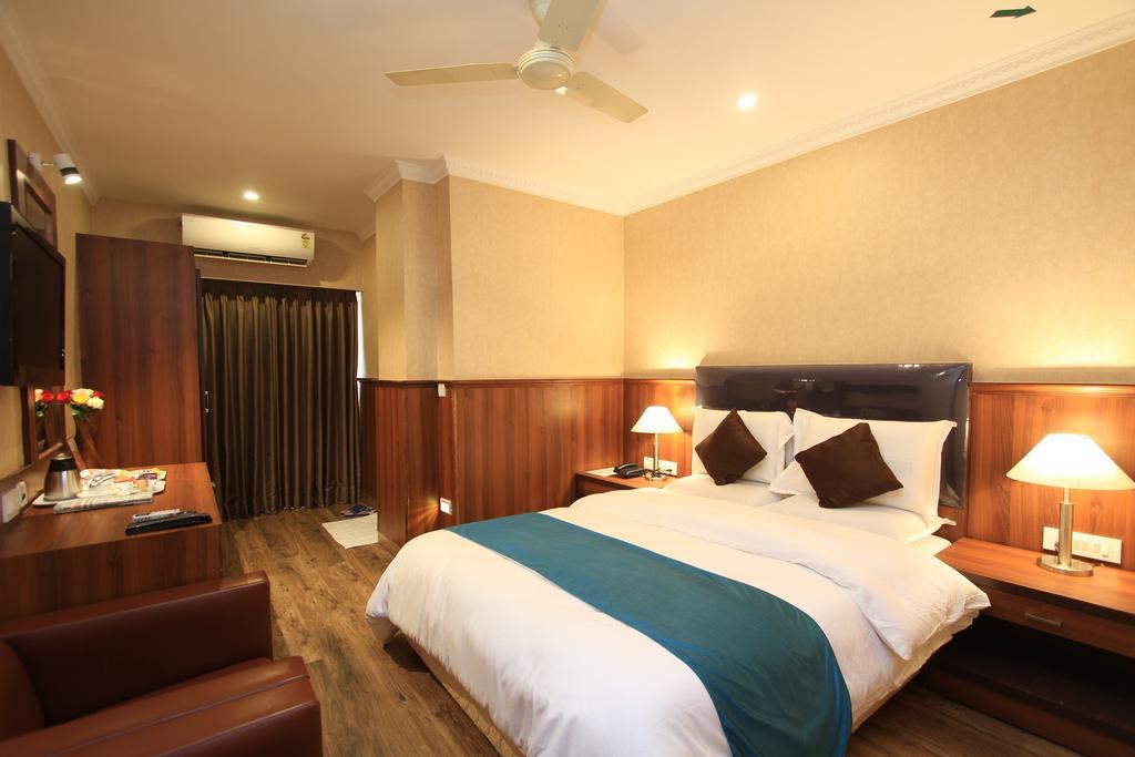 Hotel Noor Empire International Kormangala Bangalore Exterior photo