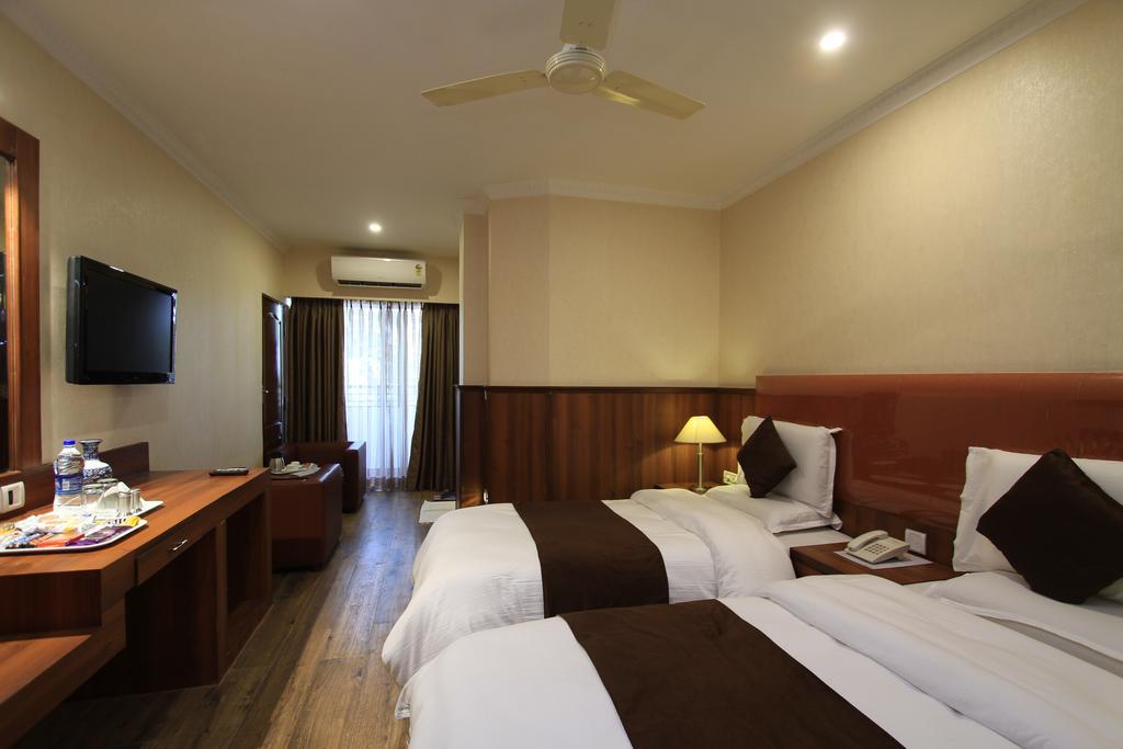 Hotel Noor Empire International Kormangala Bangalore Exterior photo